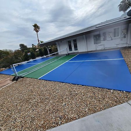 Luxury Villa Oasis: Private Pool, Waterfall Slide & Multi-Sport Paradise Las Vegas Exterior photo