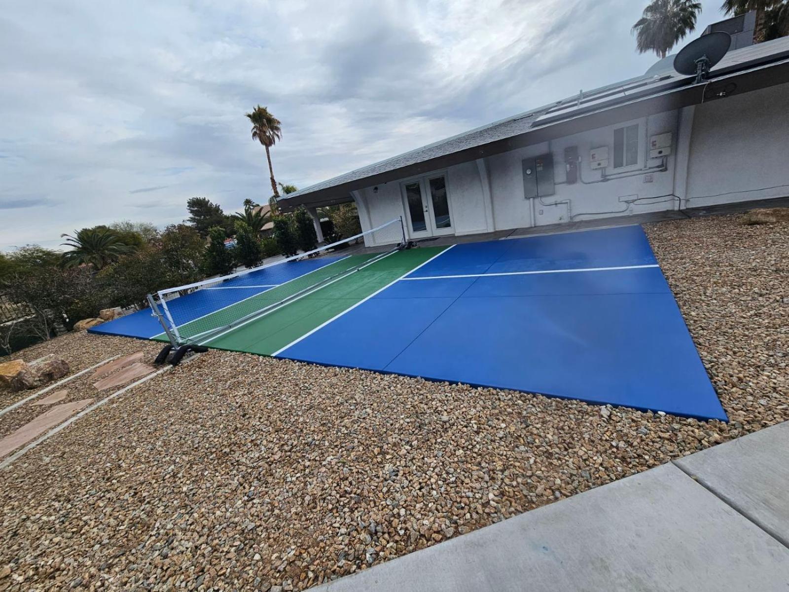 Luxury Villa Oasis: Private Pool, Waterfall Slide & Multi-Sport Paradise Las Vegas Exterior photo
