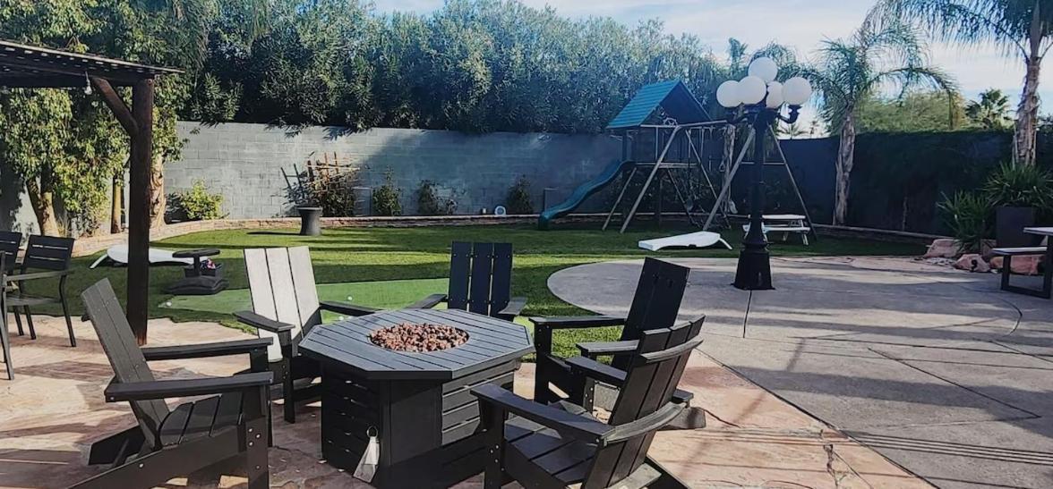 Luxury Villa Oasis: Private Pool, Waterfall Slide & Multi-Sport Paradise Las Vegas Exterior photo